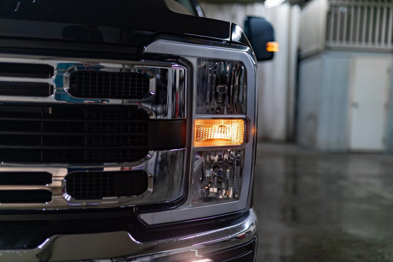 2025 Ford F-350 4x4 Crew Cab XLT Deck PSeat BCam Red Deer AB