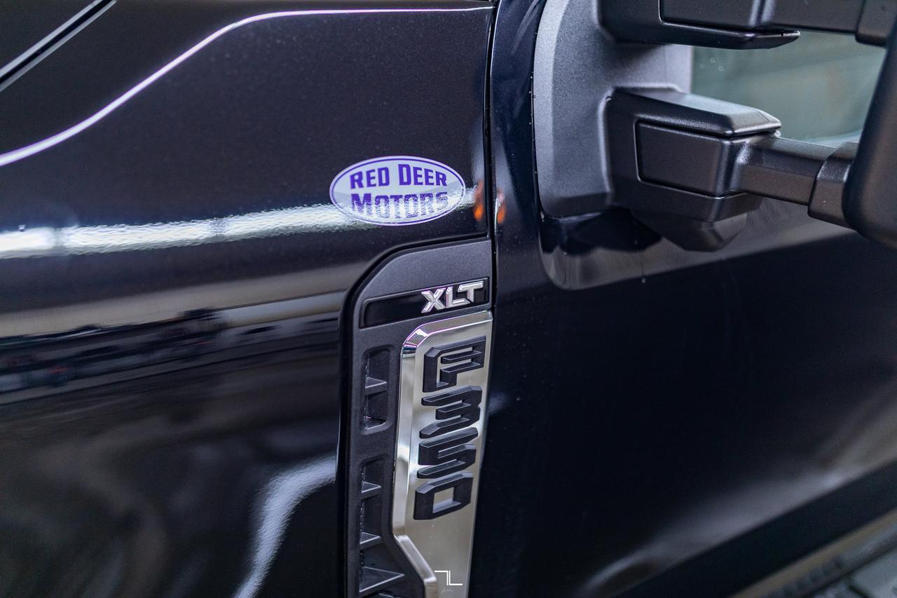 2025 Ford F-350 4x4 Crew Cab XLT Deck PSeat BCam Red Deer AB