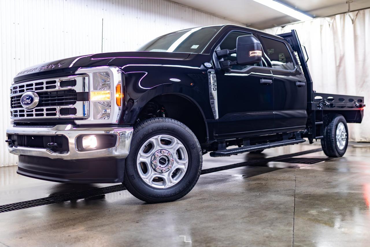 2025 Ford F-350 4x4 Crew Cab XLT Deck PSeat Red Deer AB