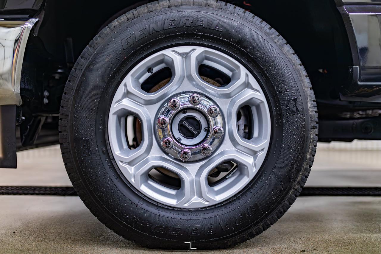 2025 Ford F-350 4x4 Crew Cab XLT Deck PSeat Red Deer AB