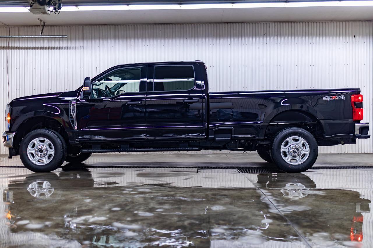 2025 Ford F-350 4x4 Crew Cab XLT Longbox PSeat BCam Red Deer AB