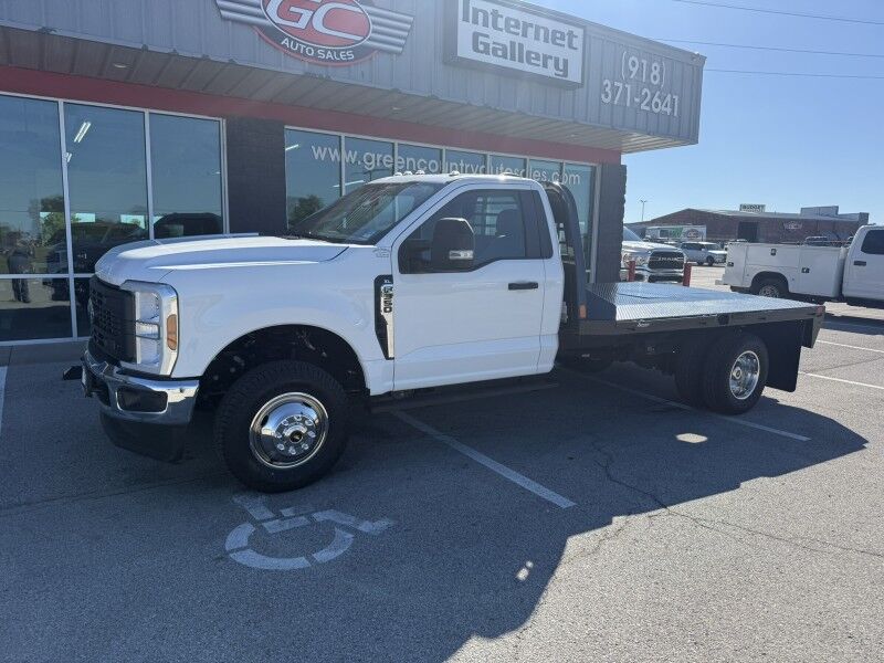 2025 Ford F-350 DRW 4x4 7.3L V8 Flatbed 4k mi's