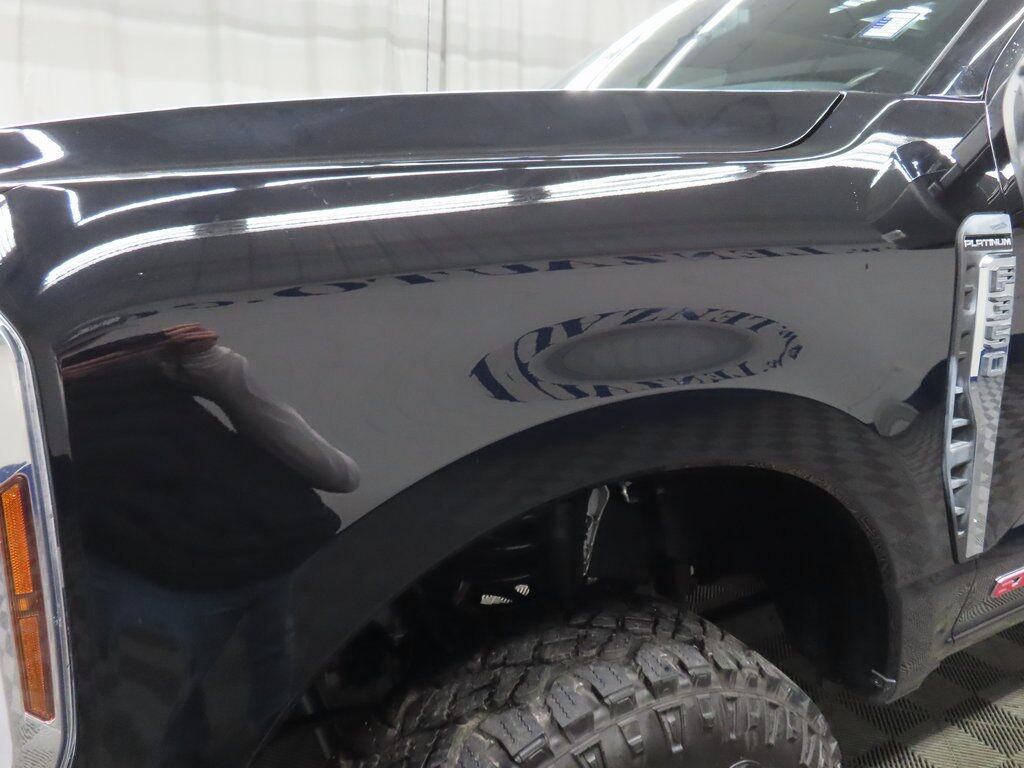 2025 Ford F-350 Super Duty 4x4 Crew Cab Platinum SRW Fond du Lac WI