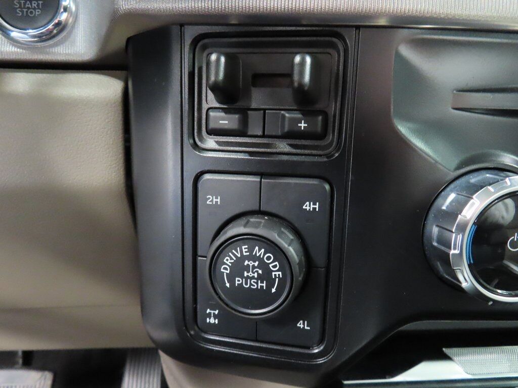 2025 Ford F-350 Super Duty 4x4 Crew Cab Platinum SRW Fond du Lac WI