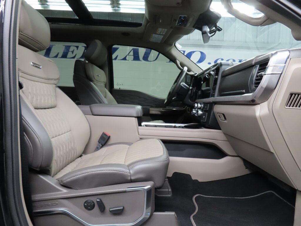 2025 Ford F-350 Super Duty 4x4 Crew Cab Platinum SRW Fond du Lac WI