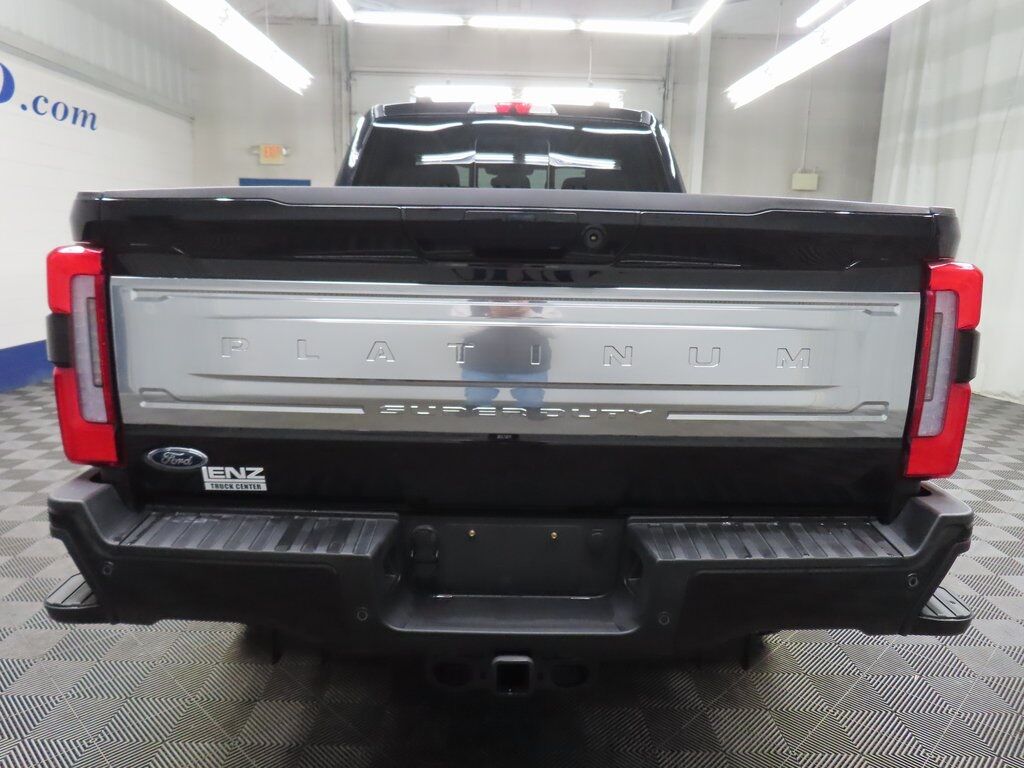 2025 Ford F-350 Super Duty 4x4 Crew Cab Platinum SRW Fond du Lac WI