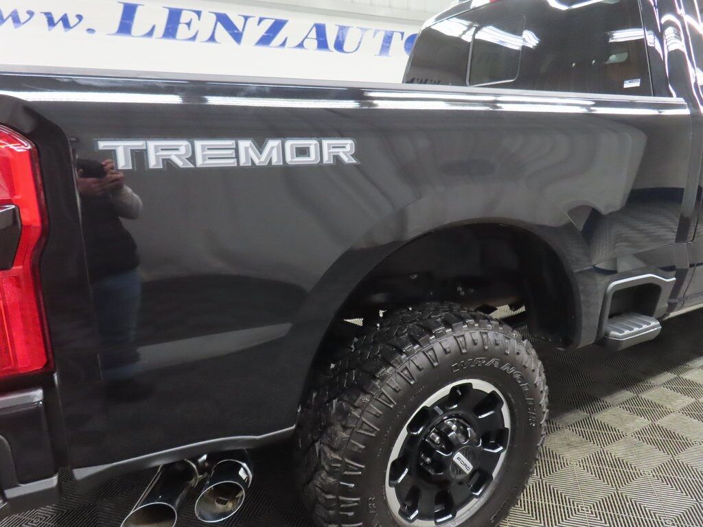 2025 Ford F-350 Super Duty 4x4 Crew Cab Platinum SRW Fond du Lac WI