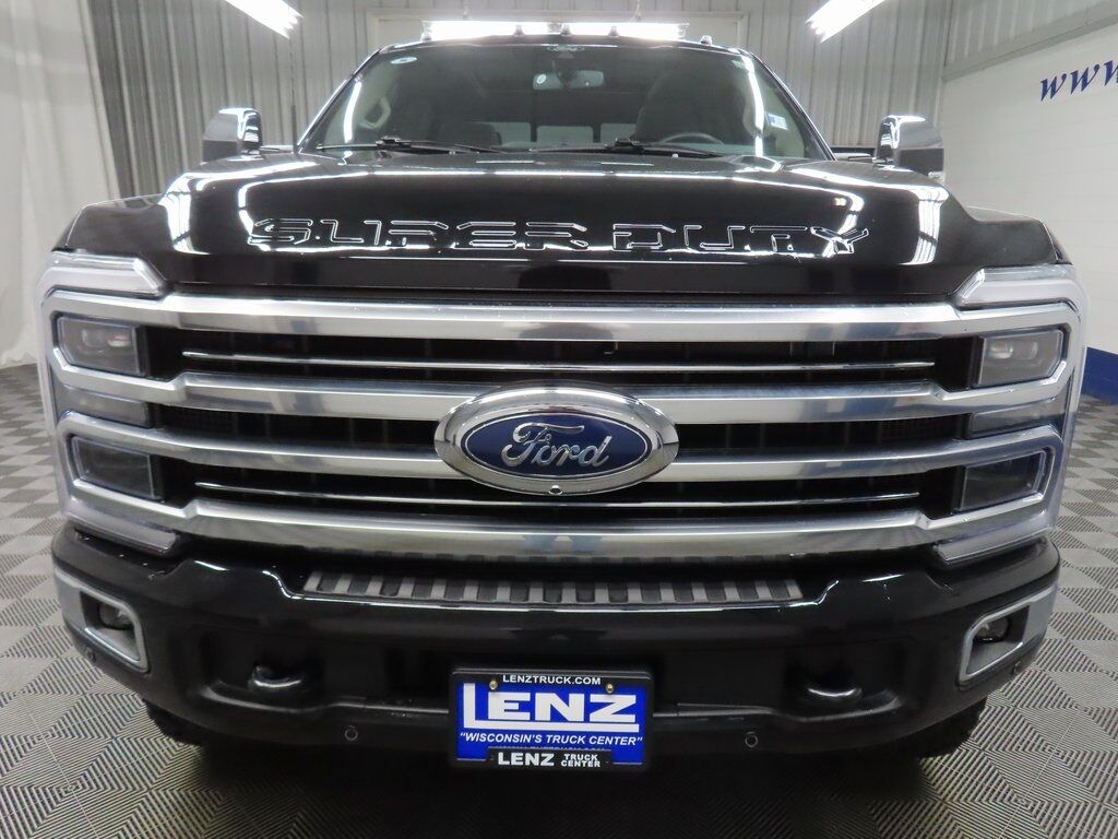 2025 Ford F-350 Super Duty 4x4 Crew Cab Platinum SRW Fond du Lac WI
