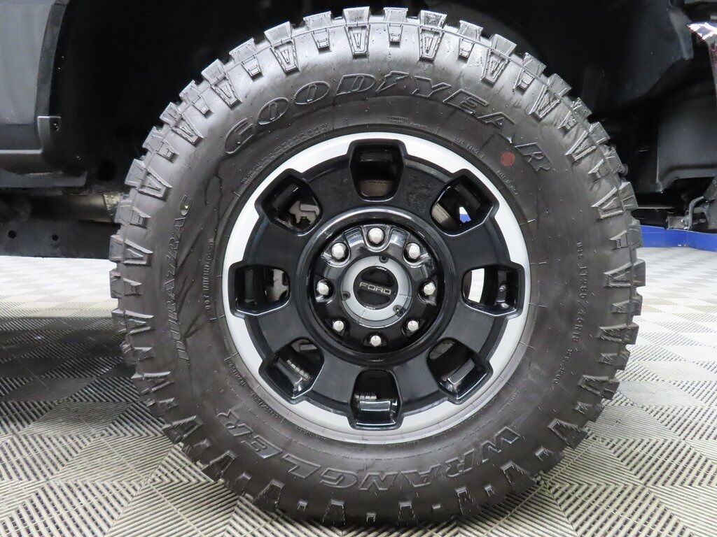 2025 Ford F-350 Super Duty 4x4 Crew Cab Platinum SRW Fond du Lac WI