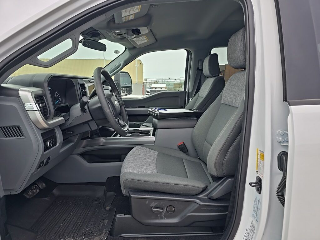 2025 Ford F-350 Super Duty 4x4 Crew Cab XLT SRW Fond du Lac WI