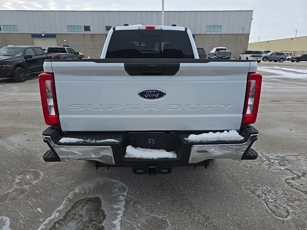 2025 Ford F-350 Super Duty 4x4 Crew Cab XLT SRW Fond du Lac WI