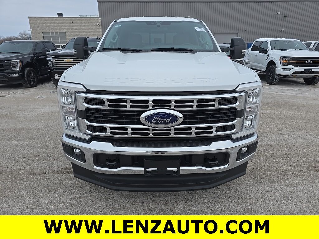 2025 Ford F-350 Super Duty 4x4 Crew Cab XLT SRW Fond du Lac WI