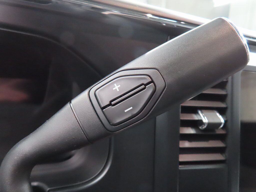 2025 Ford F-350 Super Duty 4x4 Crew Cab XLT SRW Fond du Lac WI