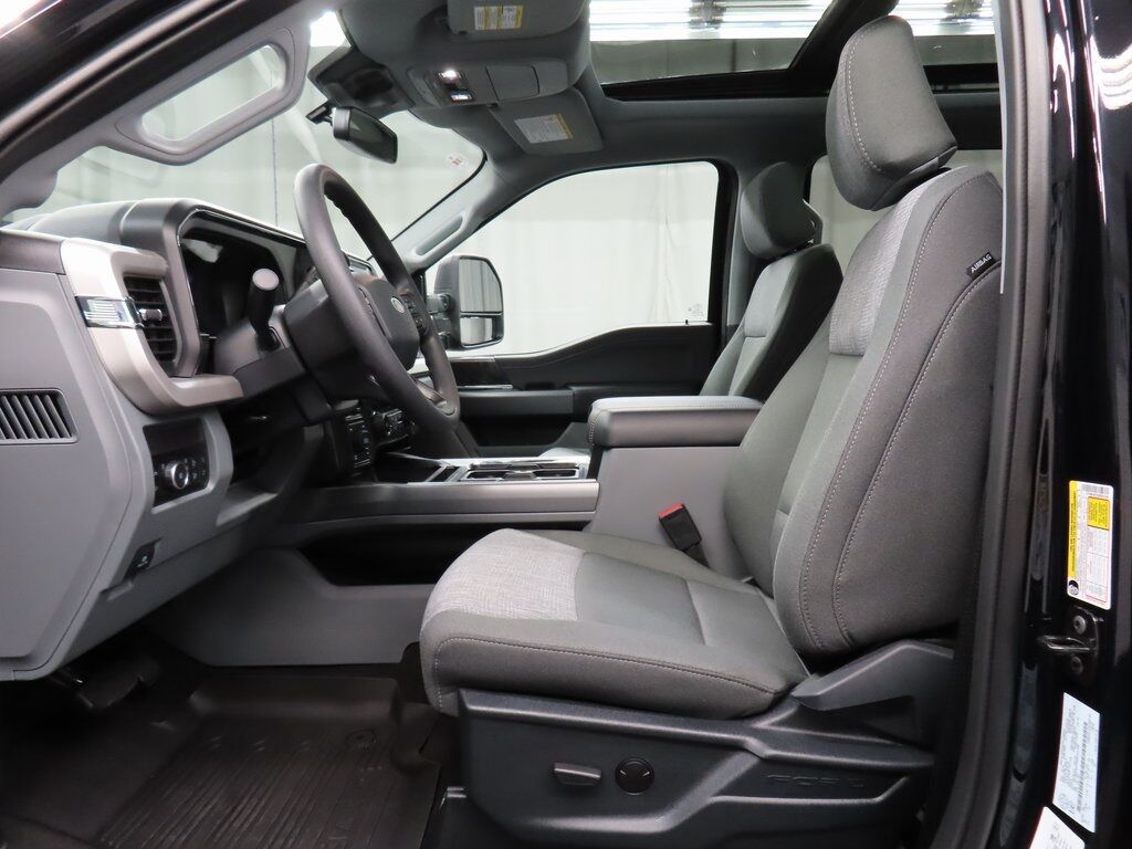 2025 Ford F-350 Super Duty 4x4 Crew Cab XLT SRW Fond du Lac WI