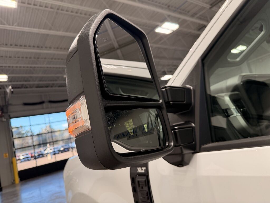 2025 Ford F-350 Super Duty 4x4 Crew Cab XLT SRW Minocqua WI