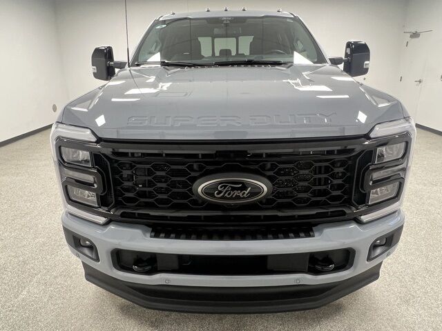 2025 Ford F-350SD Lariat