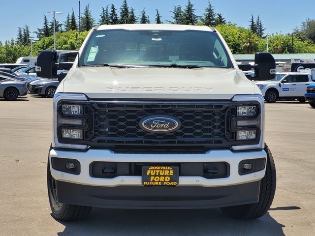 2025 Ford F-350SD Lariat