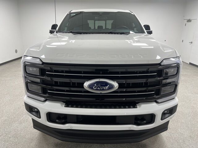 2025 Ford F-350SD Platinum