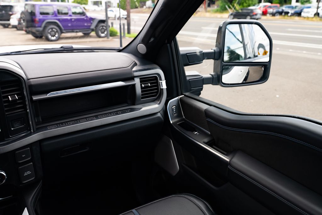 2025 Ford F-350SD Platinum Milwaukie OR