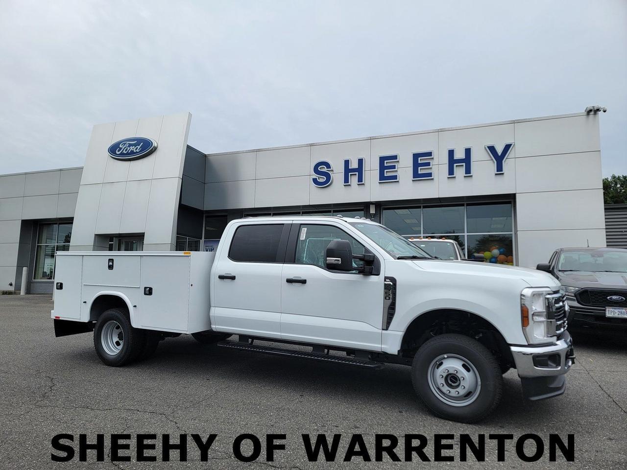 2025 Ford F-350SD XL SERVICE BODY