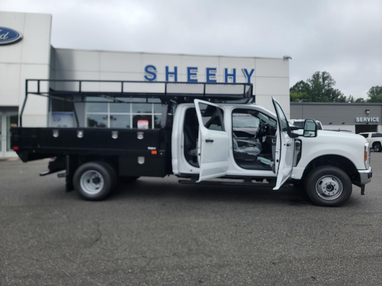 2025 Ford F-350SD XL SERVICE BODY Warrenton VA