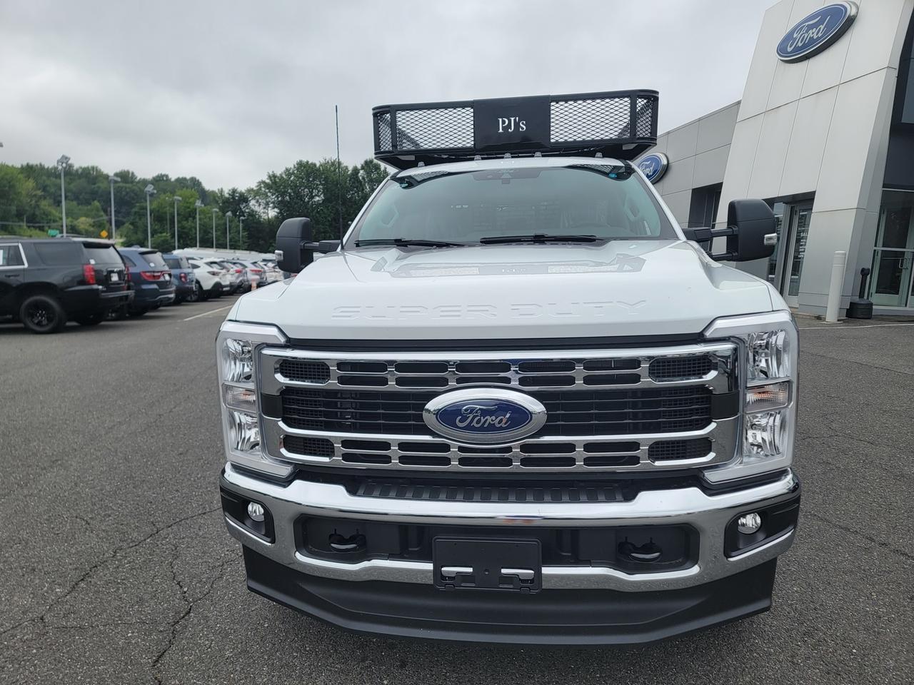 2025 Ford F-350SD XL SERVICE BODY Warrenton VA