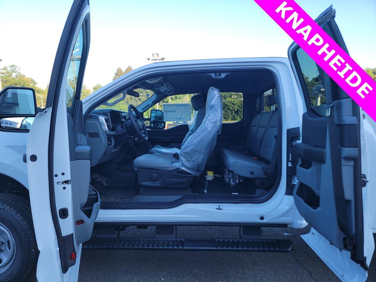 2025 Ford F-350SD XL SERVICE BODY Warrenton VA