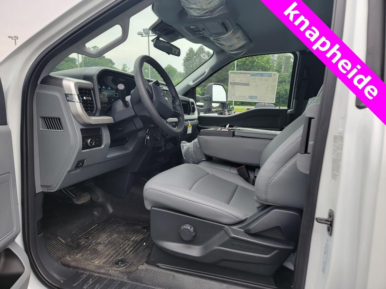 2025 Ford F-350SD XL SERVICE BODY Warrenton VA