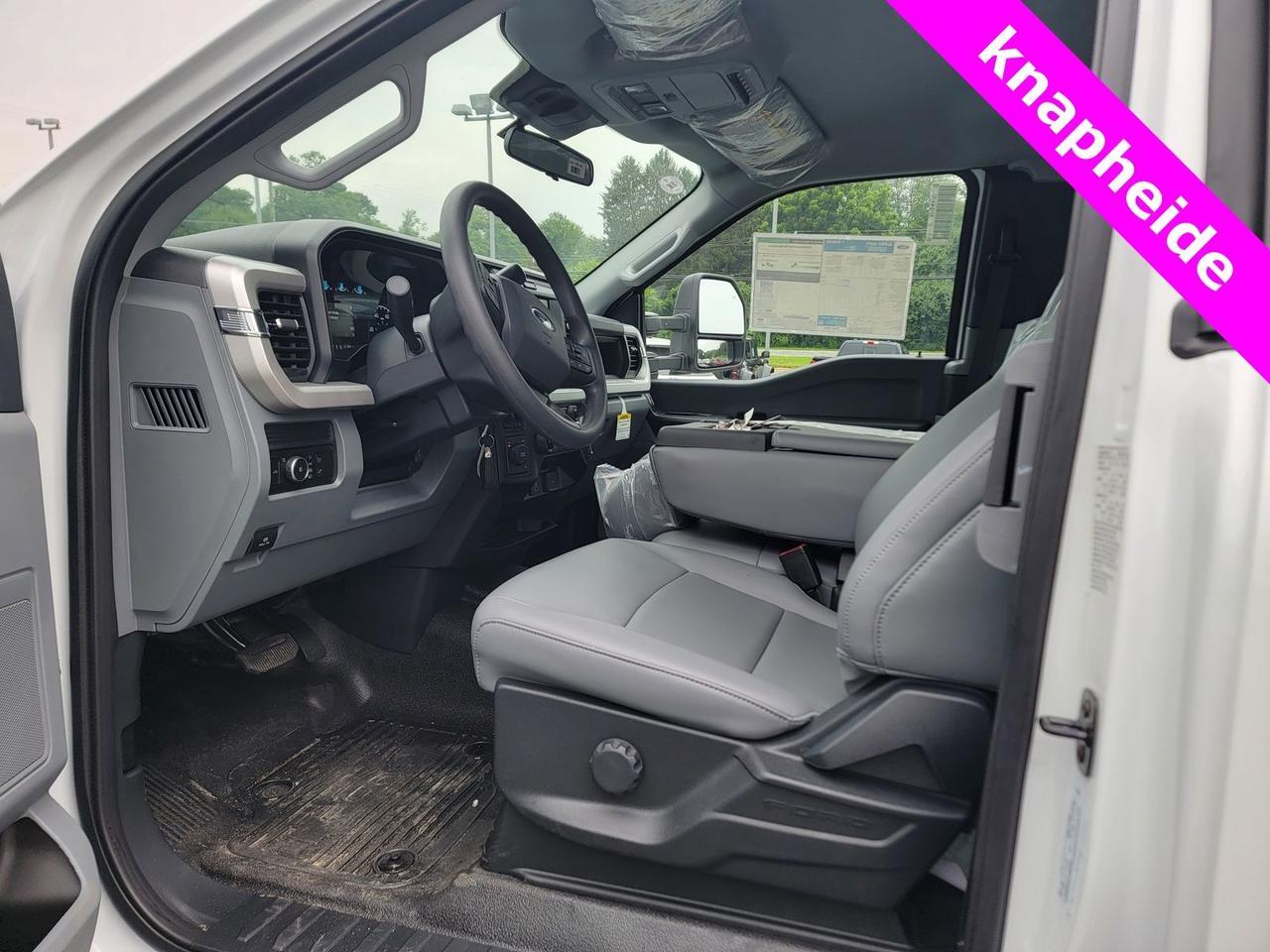 2025 Ford F-350SD XL SERVICE BODY Warrenton VA