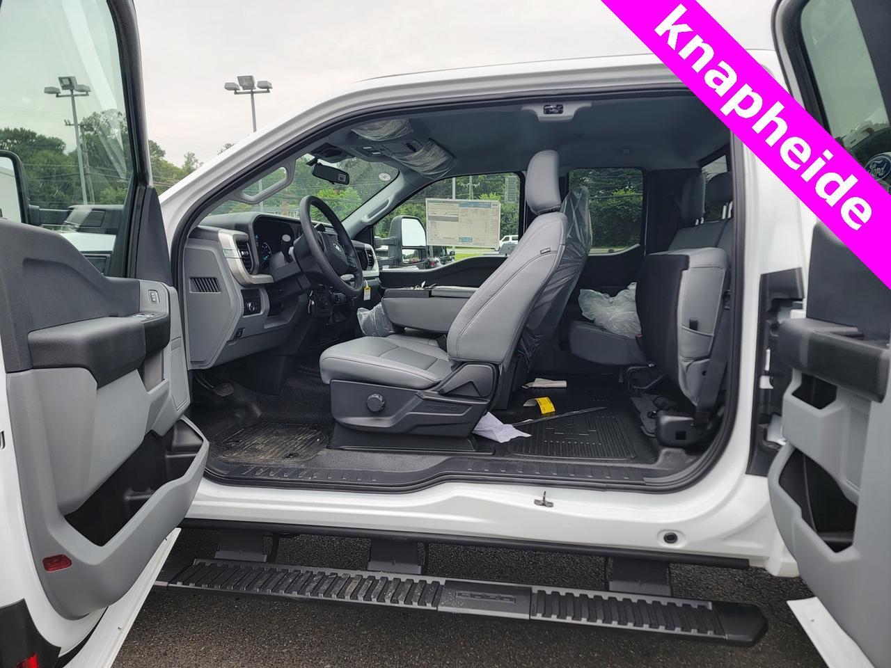 2025 Ford F-350SD XL SERVICE BODY Warrenton VA