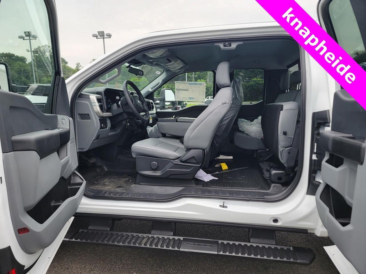 2025 Ford F-350SD XL SERVICE BODY Warrenton VA