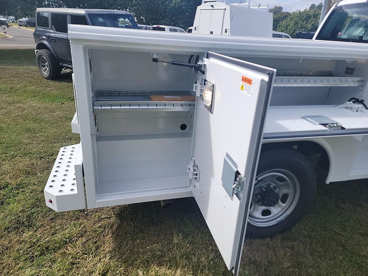 2025 Ford F-350SD XL SERVICE BODY Warrenton VA