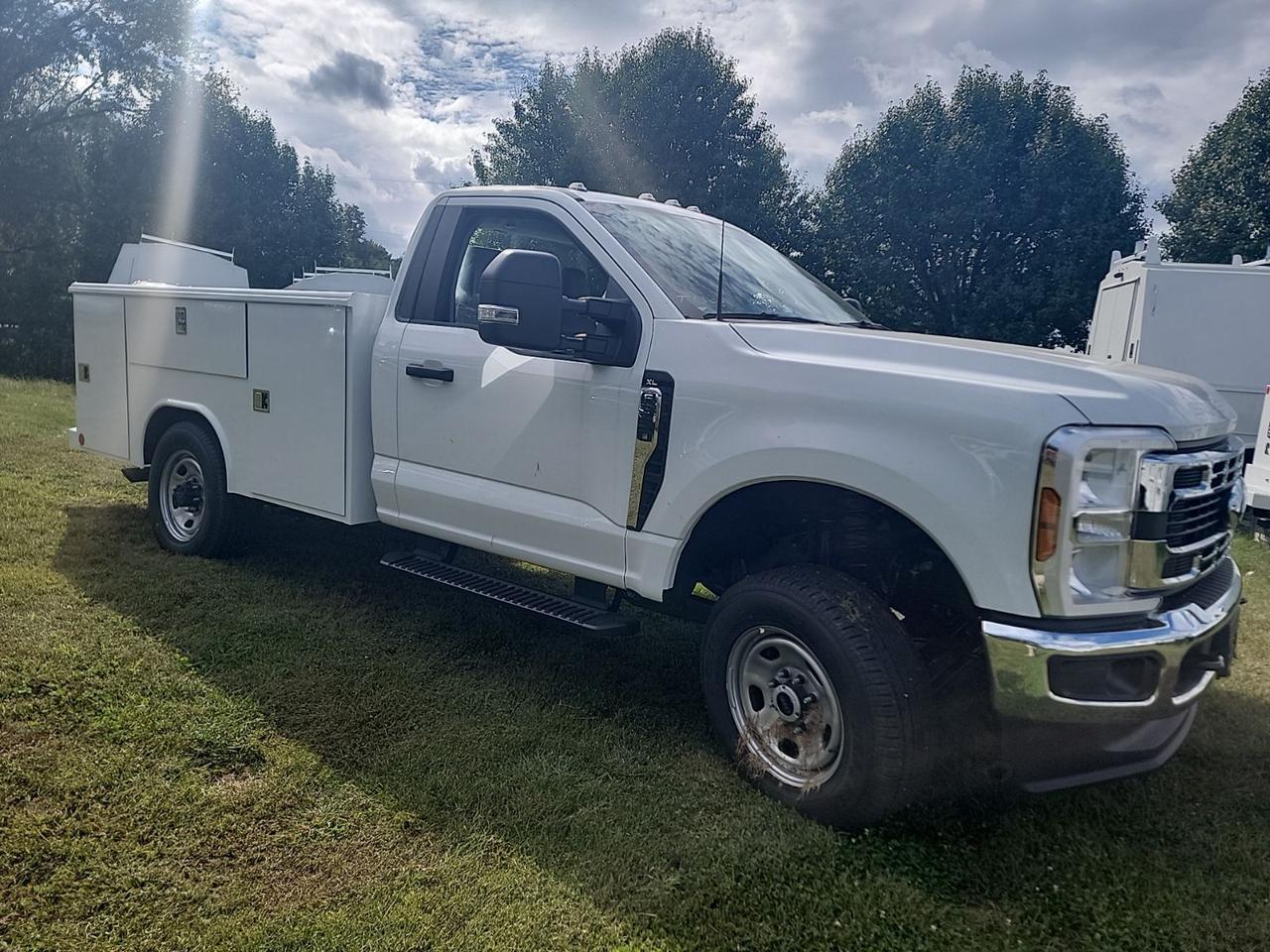 2025 Ford F-350SD XL SERVICE BODY Warrenton VA