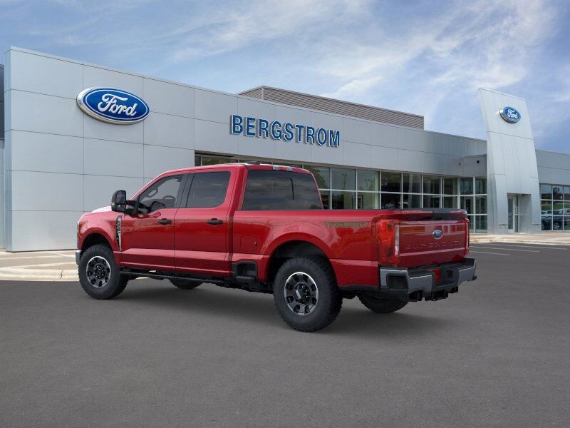 2025 Ford F-350SD XLT Green Bay WI