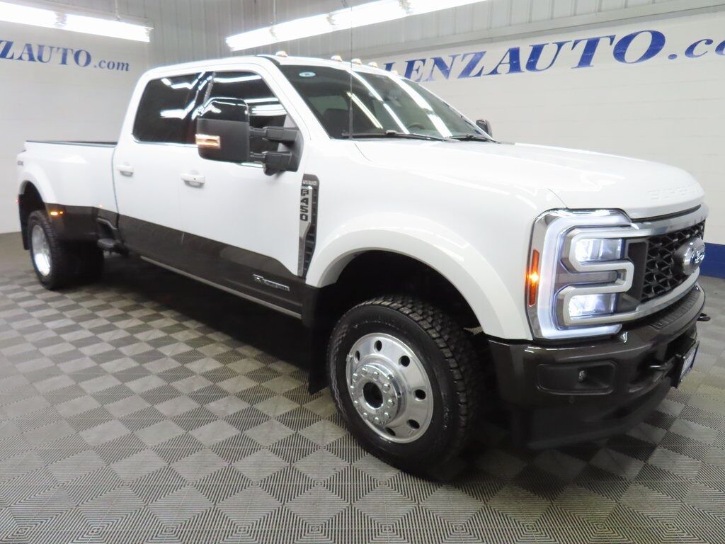 2025 Ford F-450 Super Duty 4x4 Crew Cab King Ranch DRW