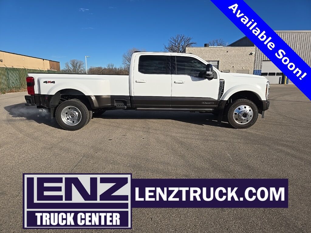 2025 Ford F-450 Super Duty 4x4 Crew Cab King Ranch DRW