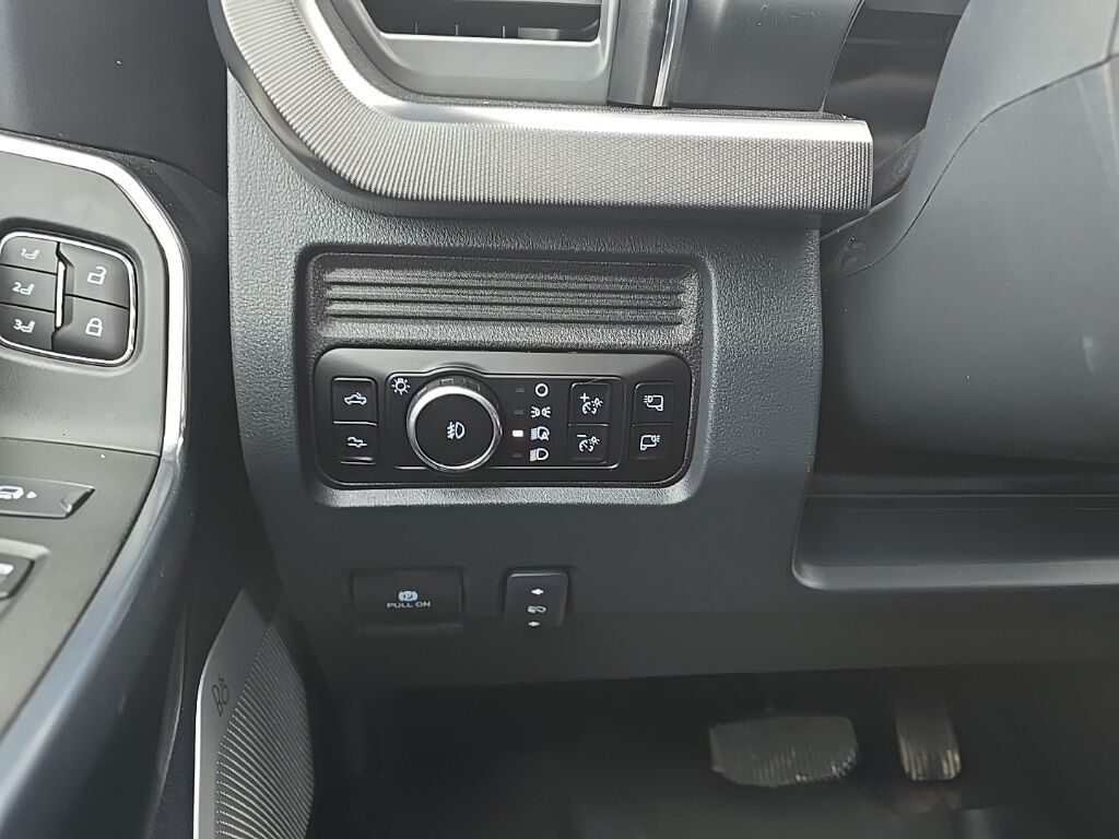 2025 Ford F-450 Super Duty 4x4 Crew Cab Platinum DRW Fond du Lac WI