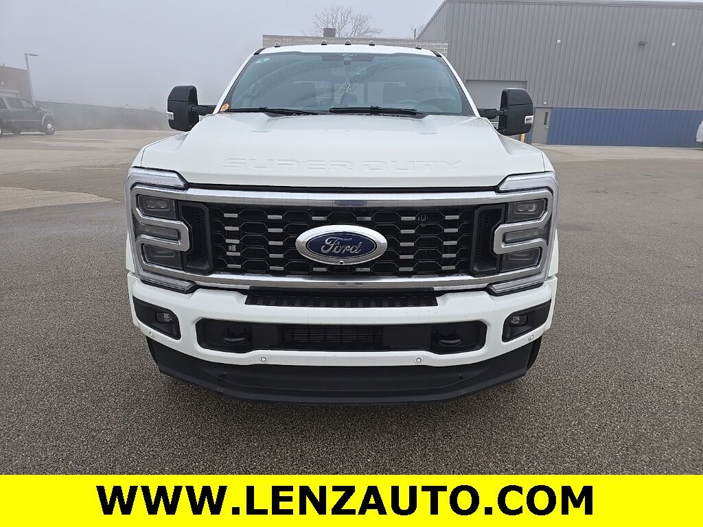 2025 Ford F-450 Super Duty 4x4 Crew Cab Platinum DRW