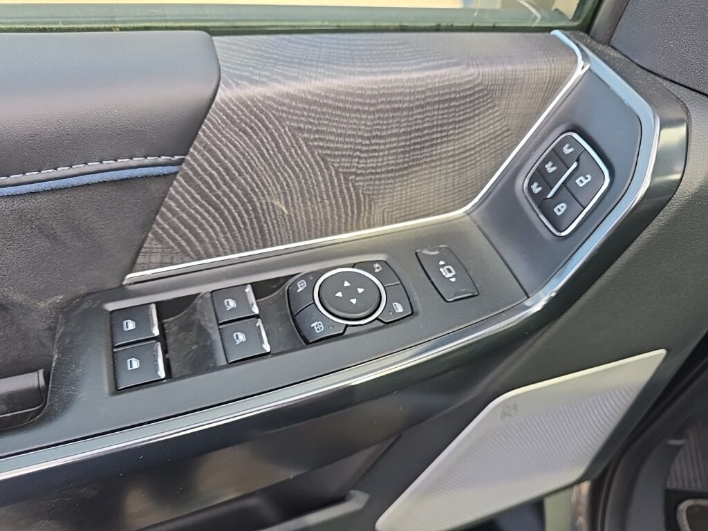 2025 Ford F-450 Super Duty 4x4 Crew Cab Platinum DRW Fond du Lac WI