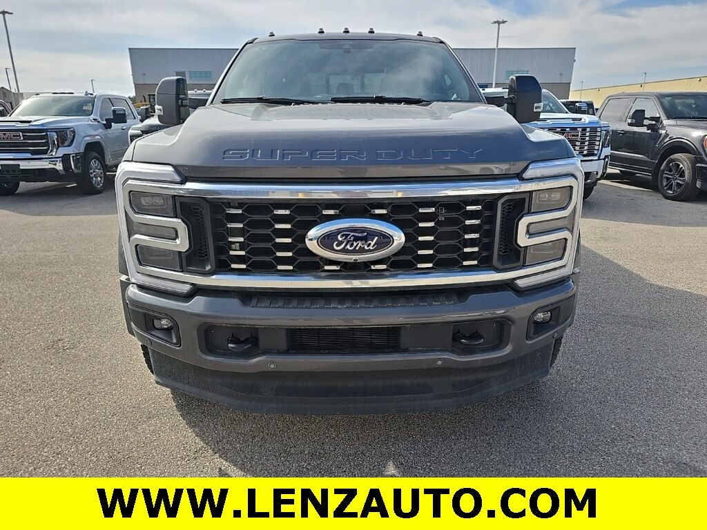 2025 Ford F-450 Super Duty 4x4 Crew Cab Platinum DRW Fond du Lac WI