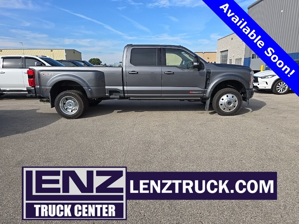 2025 Ford F-450 Super Duty 4x4 Crew Cab Platinum DRW Fond du Lac WI