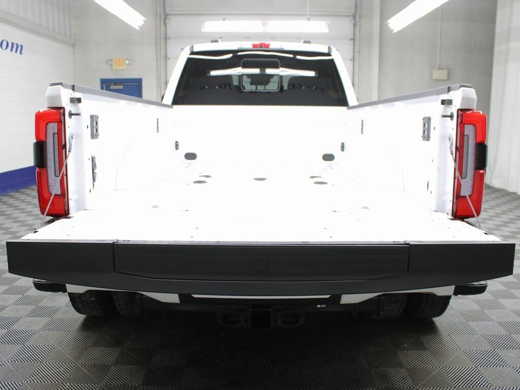 2025 Ford F-450 Super Duty 4x4 Crew Cab Platinum DRW Fond du Lac WI