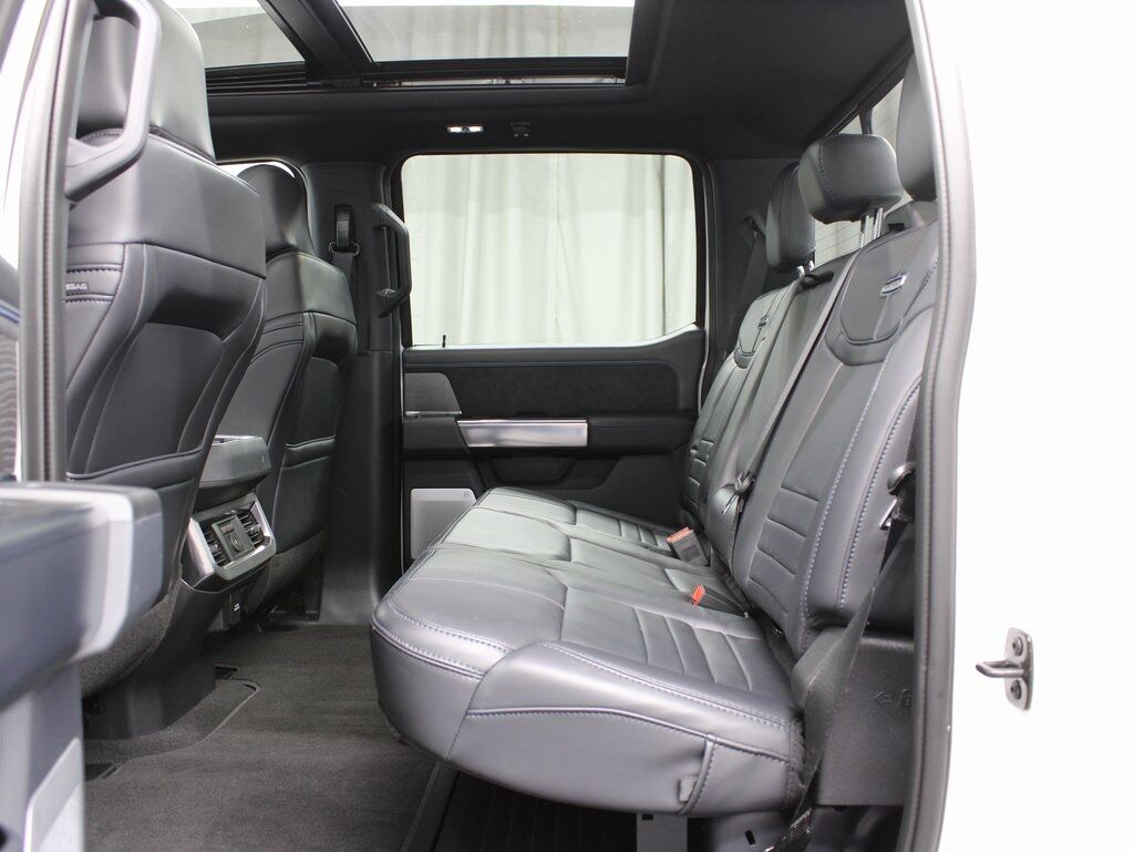 2025 Ford F-450 Super Duty 4x4 Crew Cab Platinum DRW Fond du Lac WI
