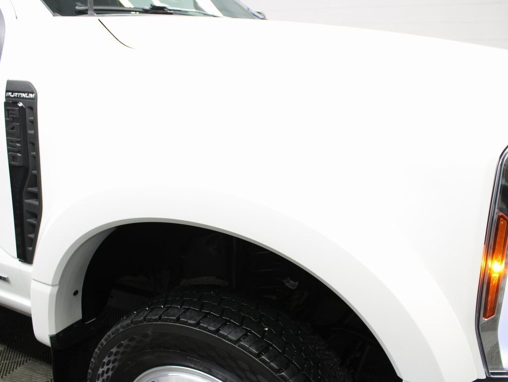 2025 Ford F-450 Super Duty 4x4 Crew Cab Platinum DRW Fond du Lac WI