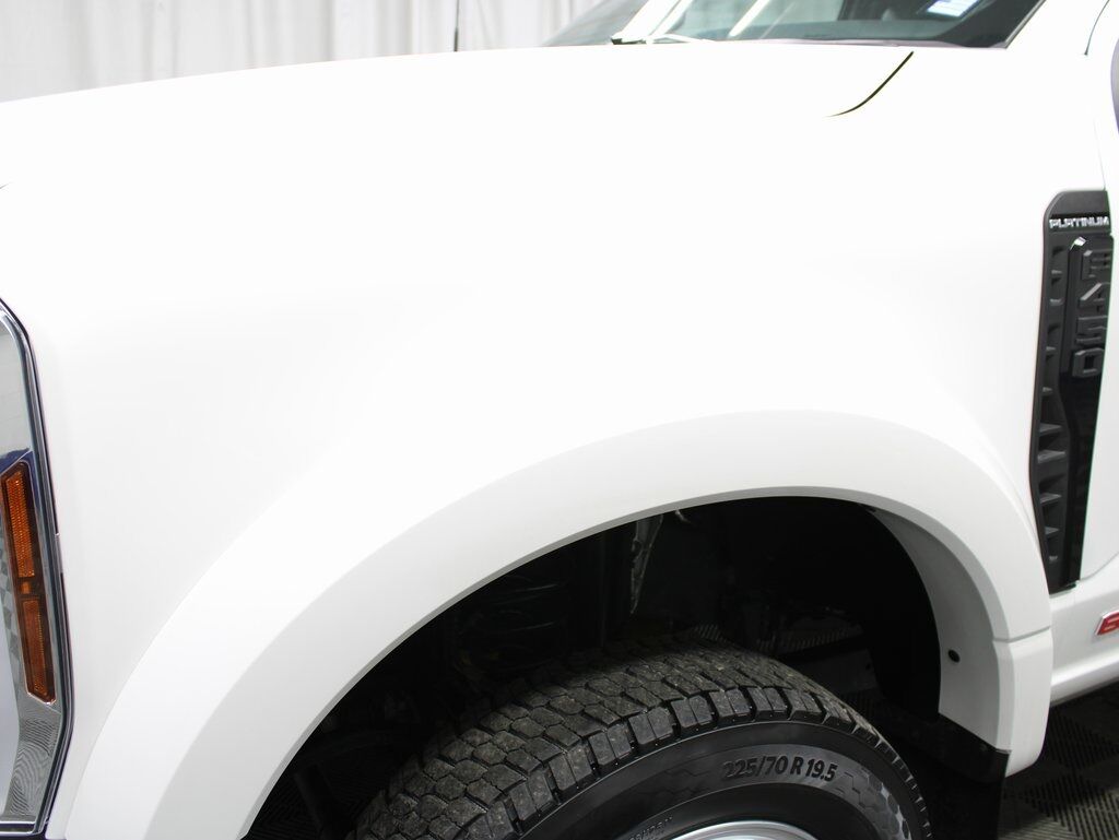 2025 Ford F-450 Super Duty 4x4 Crew Cab Platinum DRW Fond du Lac WI