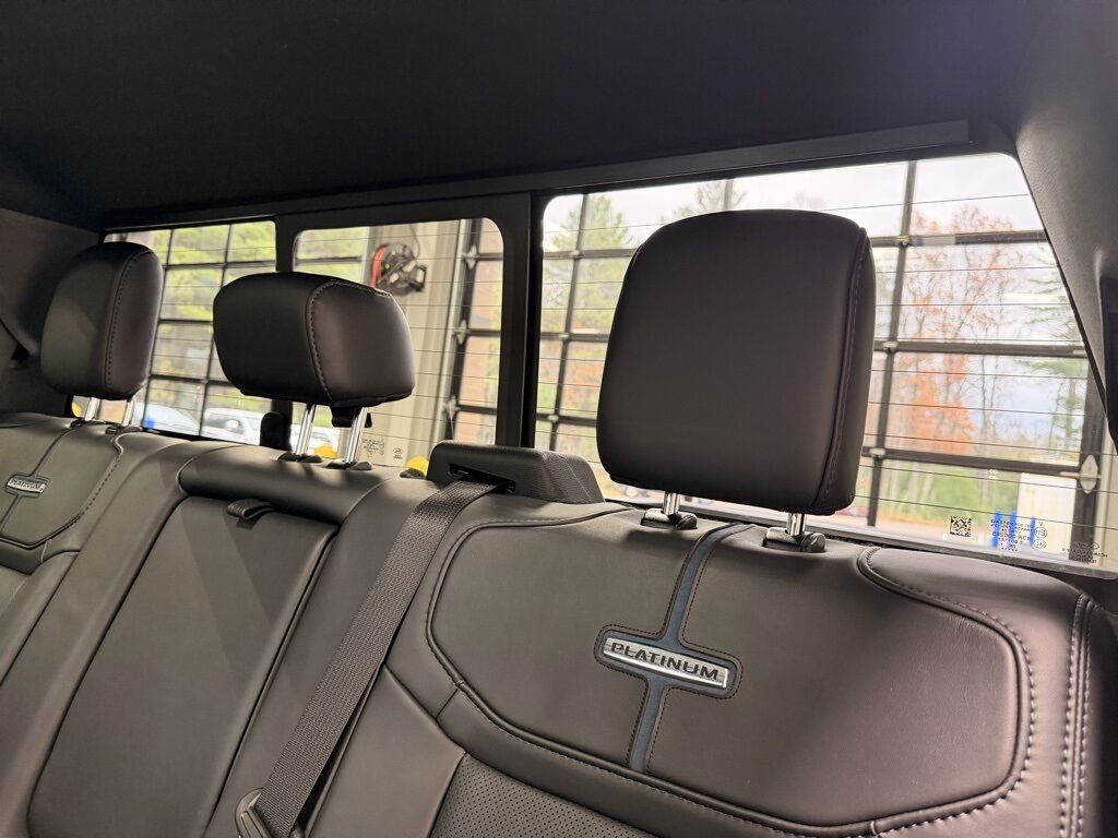 2025 Ford F-450 Super Duty 4x4 Crew Cab Platinum DRW Minocqua WI