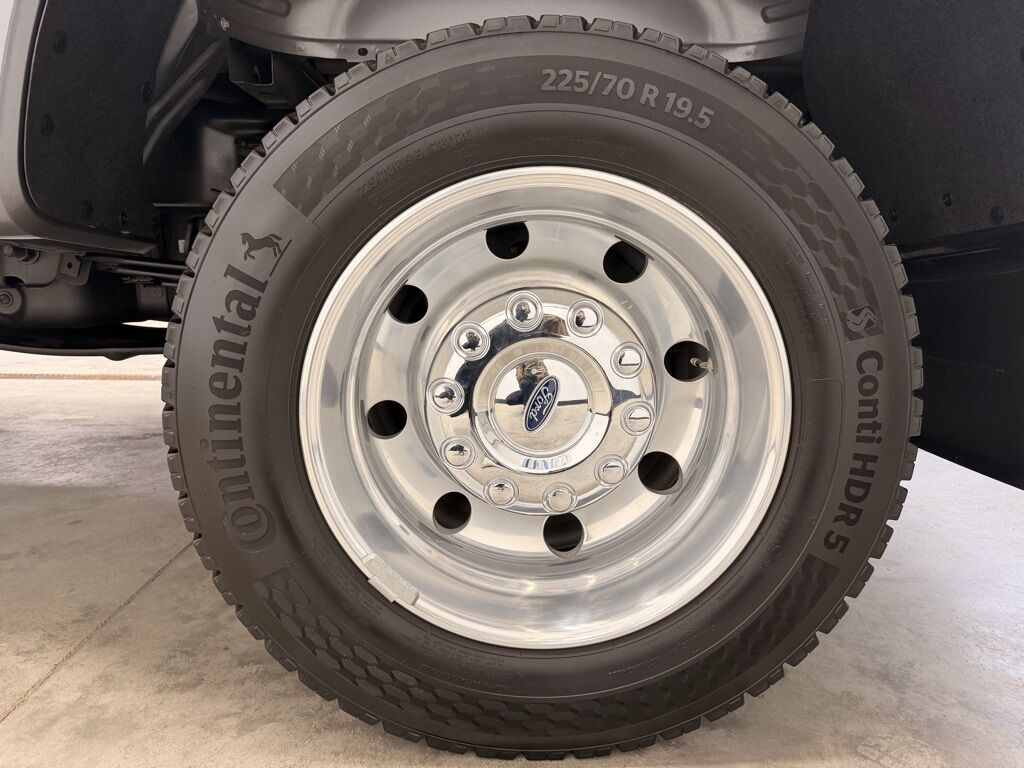 2025 Ford F-450 Super Duty 4x4 Crew Cab Platinum DRW Minocqua WI