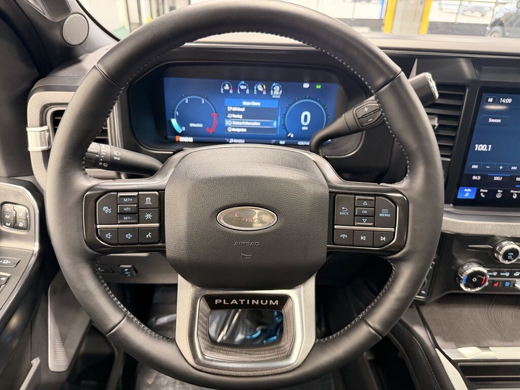 2025 Ford F-450 Super Duty 4x4 Crew Cab Platinum DRW Minocqua WI