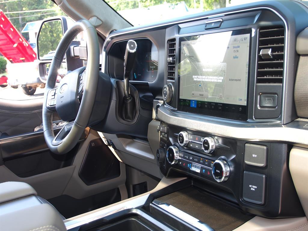 2025 Ford F-450 Super Duty Platinum