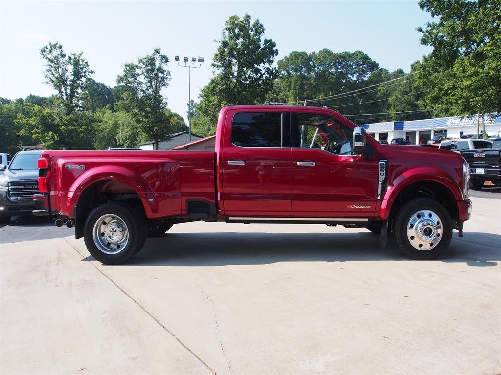 2025 Ford F-450 Super Duty Platinum